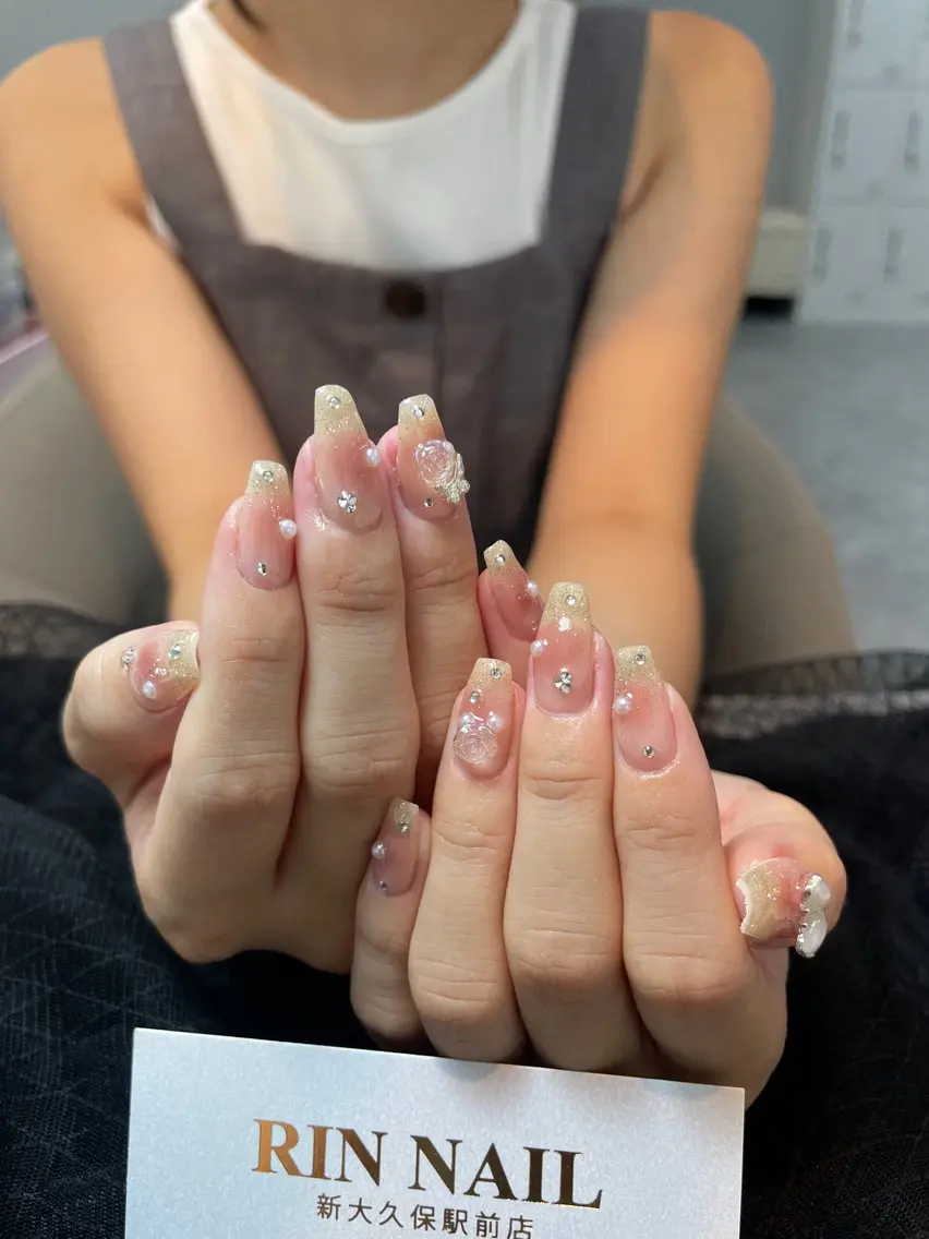 ネイル フレンチネイル ジェルネイル 韓国ネイル マグネットネイル ネイルチップ Rin Nail 新大久保店のネイルデザイン