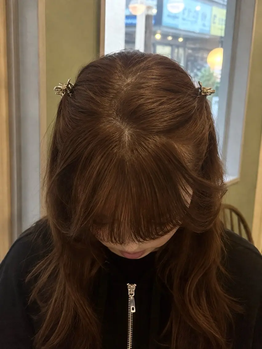 セミロング 甲斐 真桜のヘアスタイル