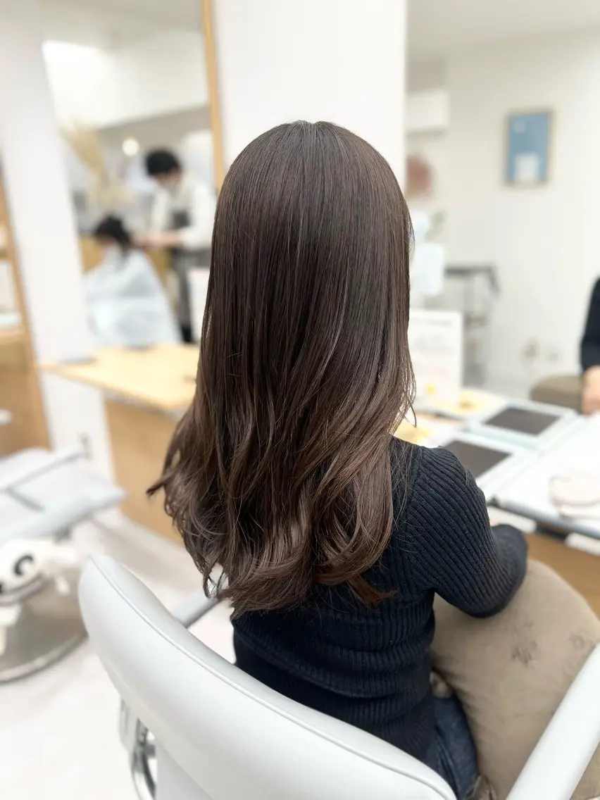 セミロング カラー カット ヘアカラー トリートメント 【くせ毛さんのお悩み 解決🍀】栗橋のヘアスタイル