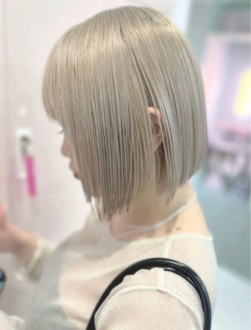 ショート 🪷ストレート💫 ダメージレスカラーのヘアスタイル