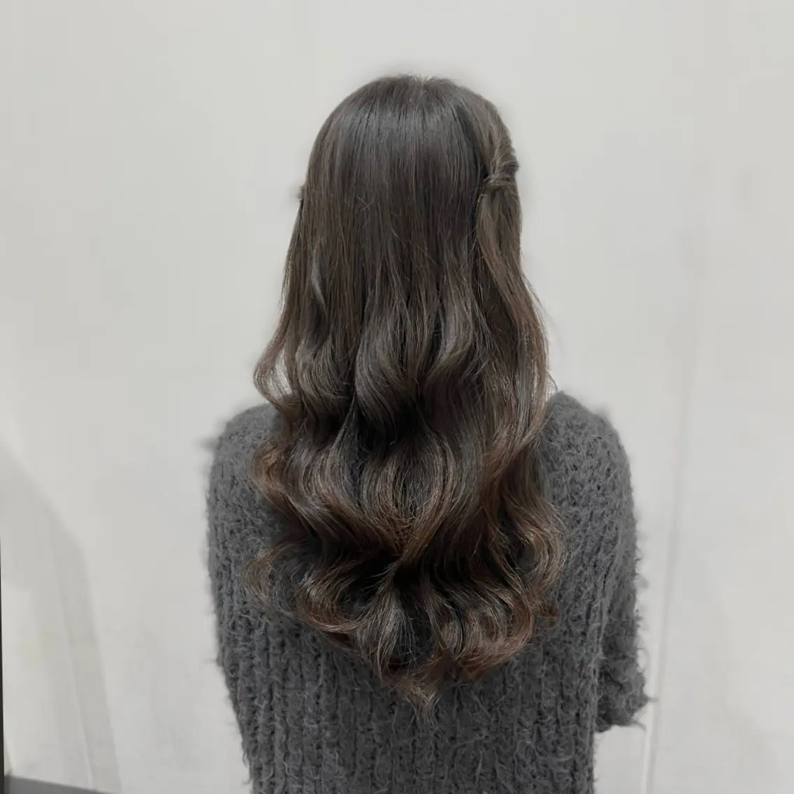 カラー ヘアアレンジ AmiDA 常光のヘアスタイル