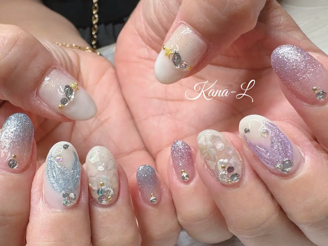 ネイル 芦辺 香奈のネイルデザイン