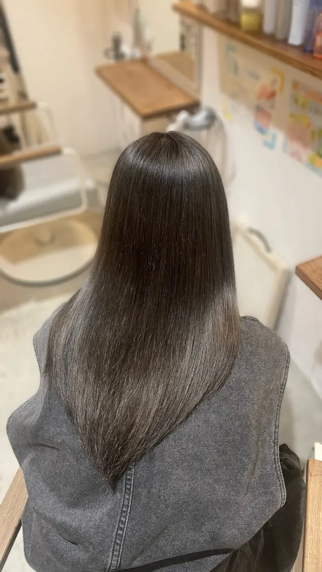 ロング アッシュ アッシュブラウン カット ヘアカラー 大人ナチュラル🌿/ 鶴見区/高野亜湖のヘアスタイル