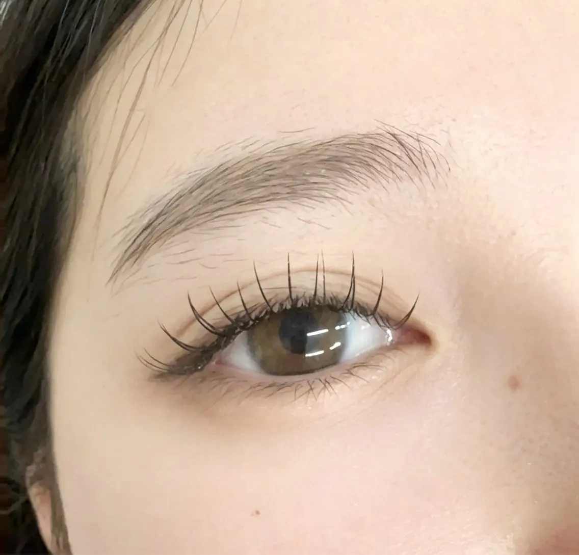 [新OPEN 10月まで限定]LED追加可　超軽量フラットラッシュ100本　美容液TR付き/初回オフ無料の写真