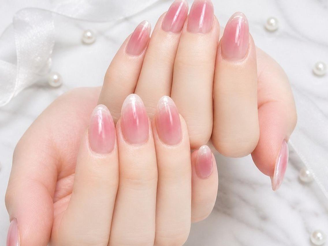 ネイル オーロラネイル チークネイル フレンチネイル ハンドネイル Lili Nail Studio西荻窪店のネイルデザイン