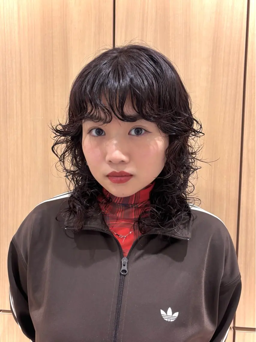 セミロング パーマ セミロングパーマ ウルフカット カット パーマ トリートメント かどた はるなのヘアスタイル