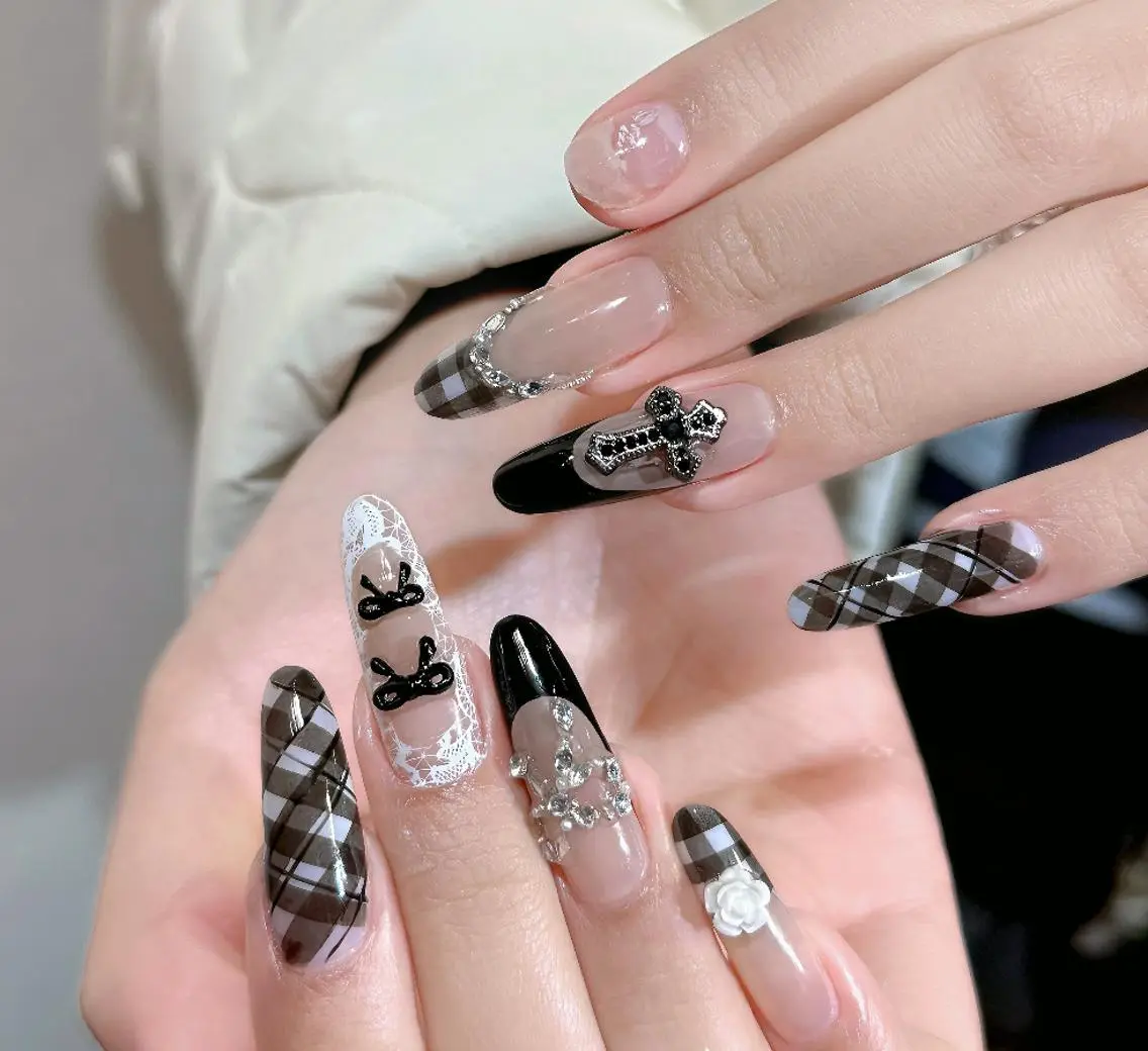 ネイル ハンドネイル 🎀 NaNa_nailのネイルデザイン