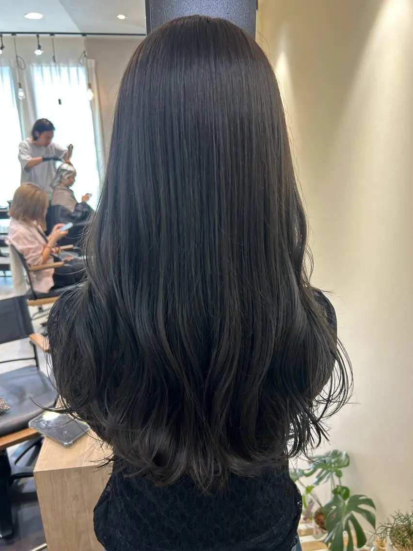 ロング カラー 透明感カラー グレージュ hubhair レイヤー/透明感のヘアスタイル