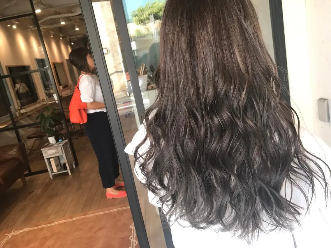 ロング ハイライト オリーブ透明感カラー 表参道/MIKUのヘアスタイル