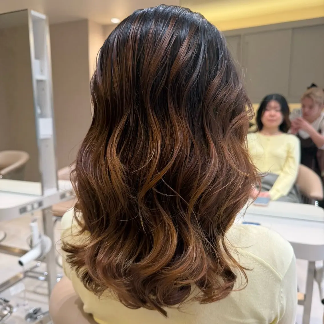 ロング パーマ 韓国風ヘア カット パーマ 西田 夏望のヘアスタイル