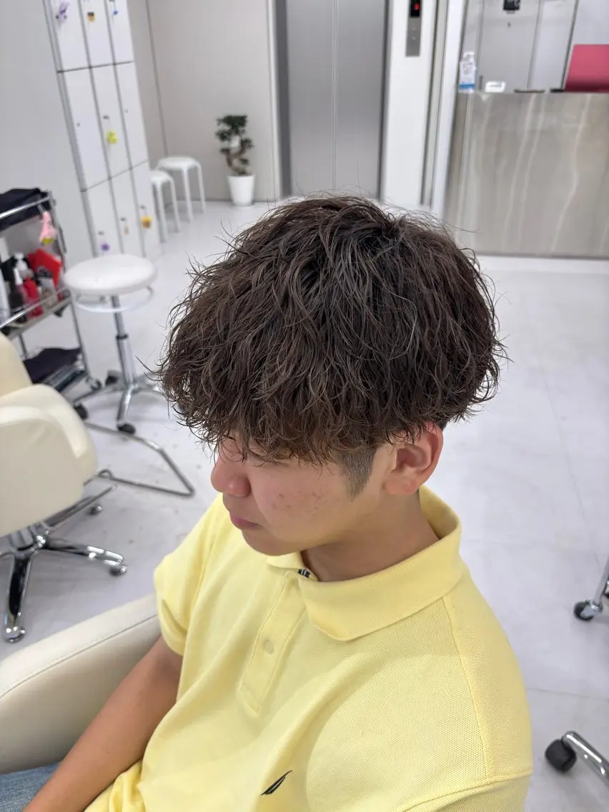 ミディアム パーマ メンズ カット パーマ 飯牟田/メンズパーマ ブリーチ/GEAR.のヘアスタイル