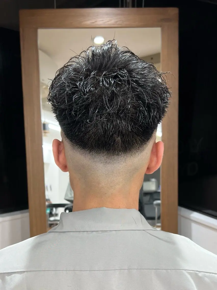 ショート パーマ メンズ カット メンズカット✂️ スキンフェード伊藤陸のヘアスタイル