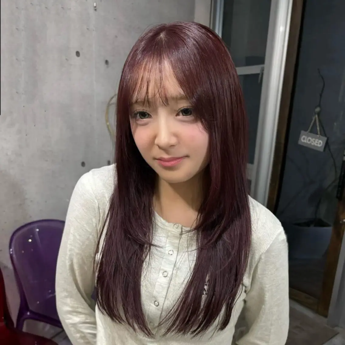 カラー ボルドーカラー ヘアカラー HAGA HINAのヘアスタイル