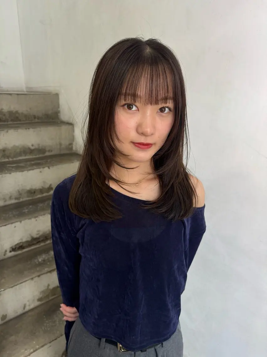 ロング 顔周りカット レイヤーカット カット ミワ ハナのヘアスタイル