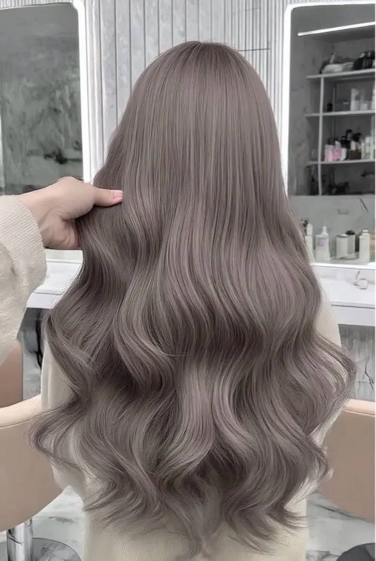 ロング カラー ヘアカラー ハイトーンカラー が絶対可愛い✨泰聖✨のヘアスタイル