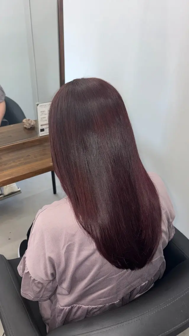 カラー 山根 明紗のヘアスタイル