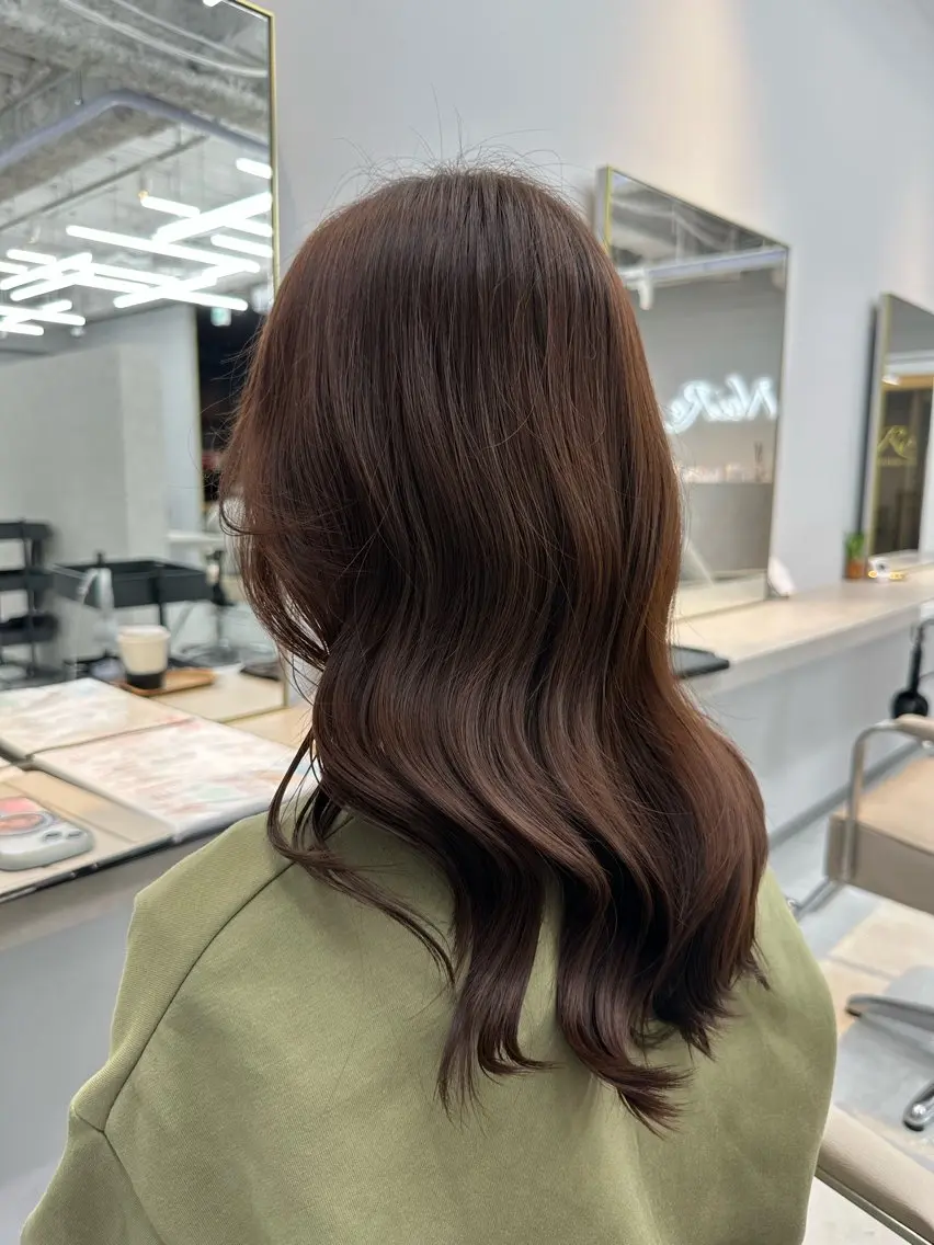 カラー 佐々木 玲のヘアスタイル