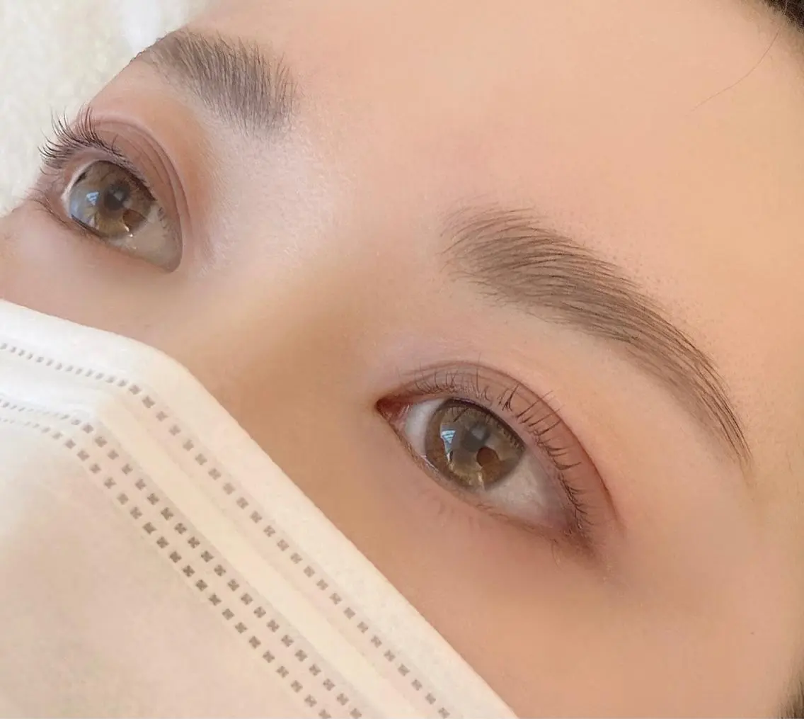 ハリウッドブロウリフト(眉毛wax+ブロウラミネーション)単品❤️の写真
