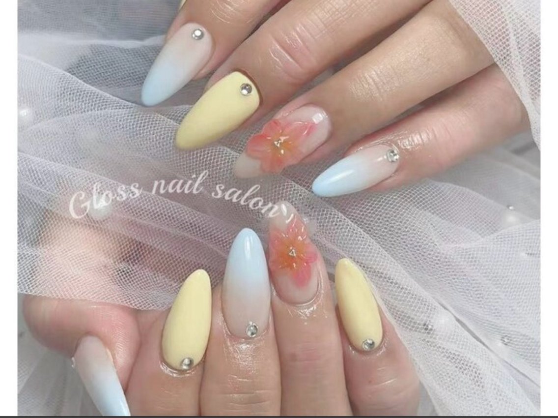 ネイル みゆ🐰 Gloss nailのネイルデザイン