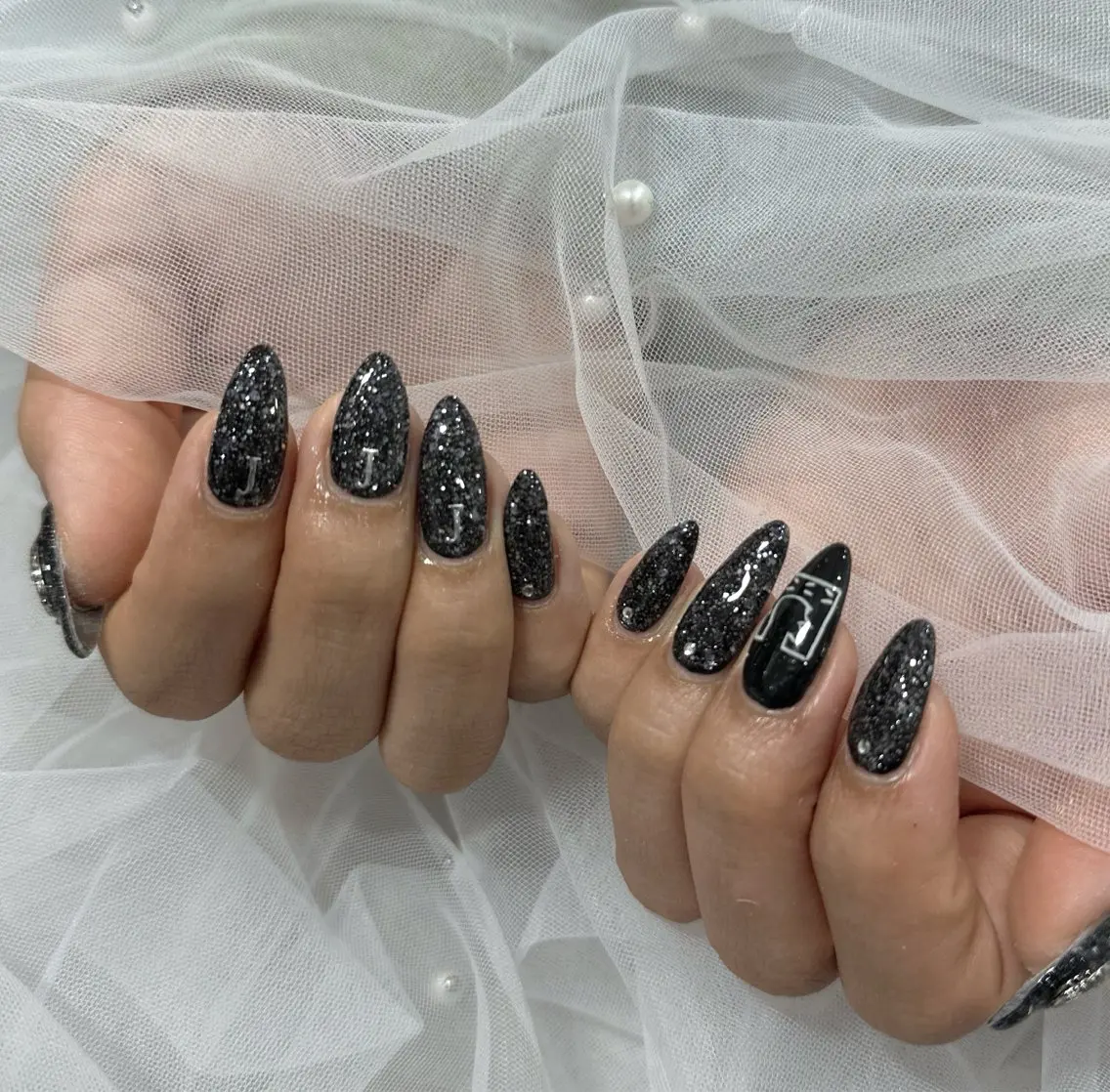 ネイル ハンドネイル フットネイル LAVISH nanamiのネイルデザイン