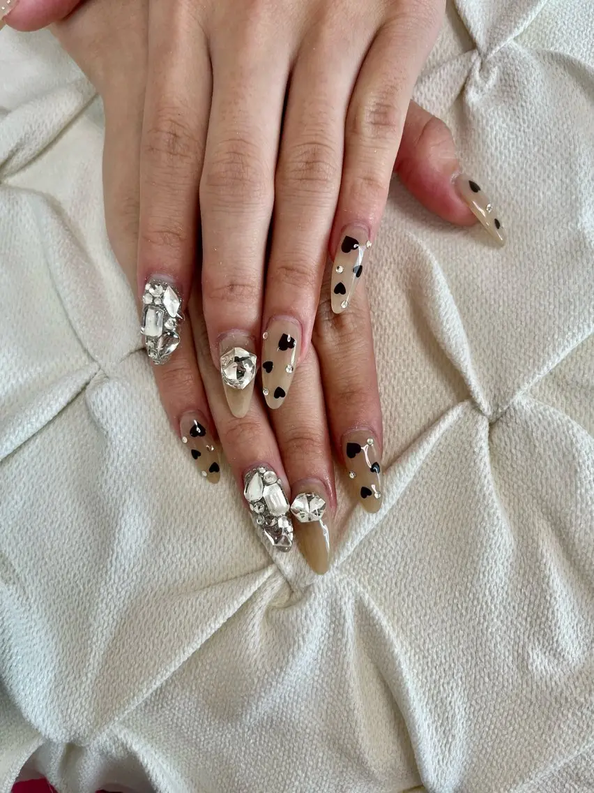 ネイル nail.salon .Reversalのネイルデザイン