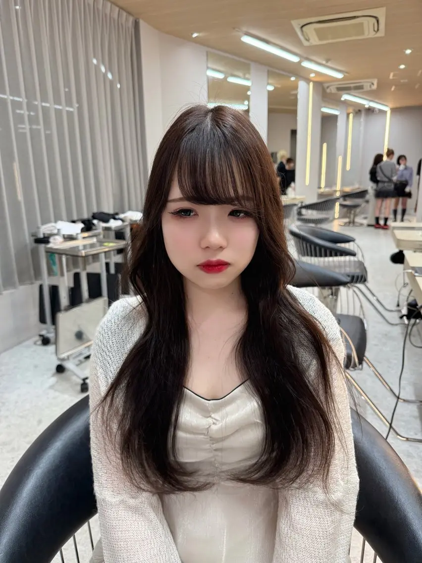 ロング くびれヘア 顔周りカット 髪質改善 ヨシンモリ 韓国風ヘア 平山 翔意のヘアスタイル