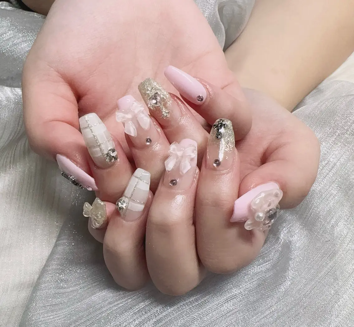 ネイル ハンドネイル ＆ME アンドミーのネイルデザイン