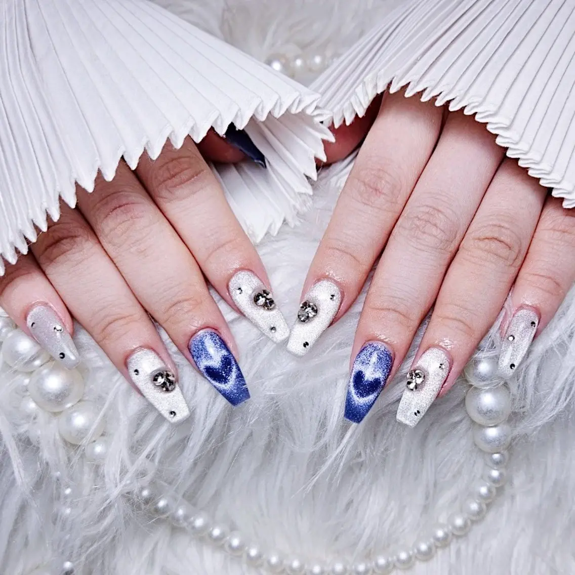 ネイル ハンドネイル 🍭Yun nail hyejin🌸のネイルデザイン