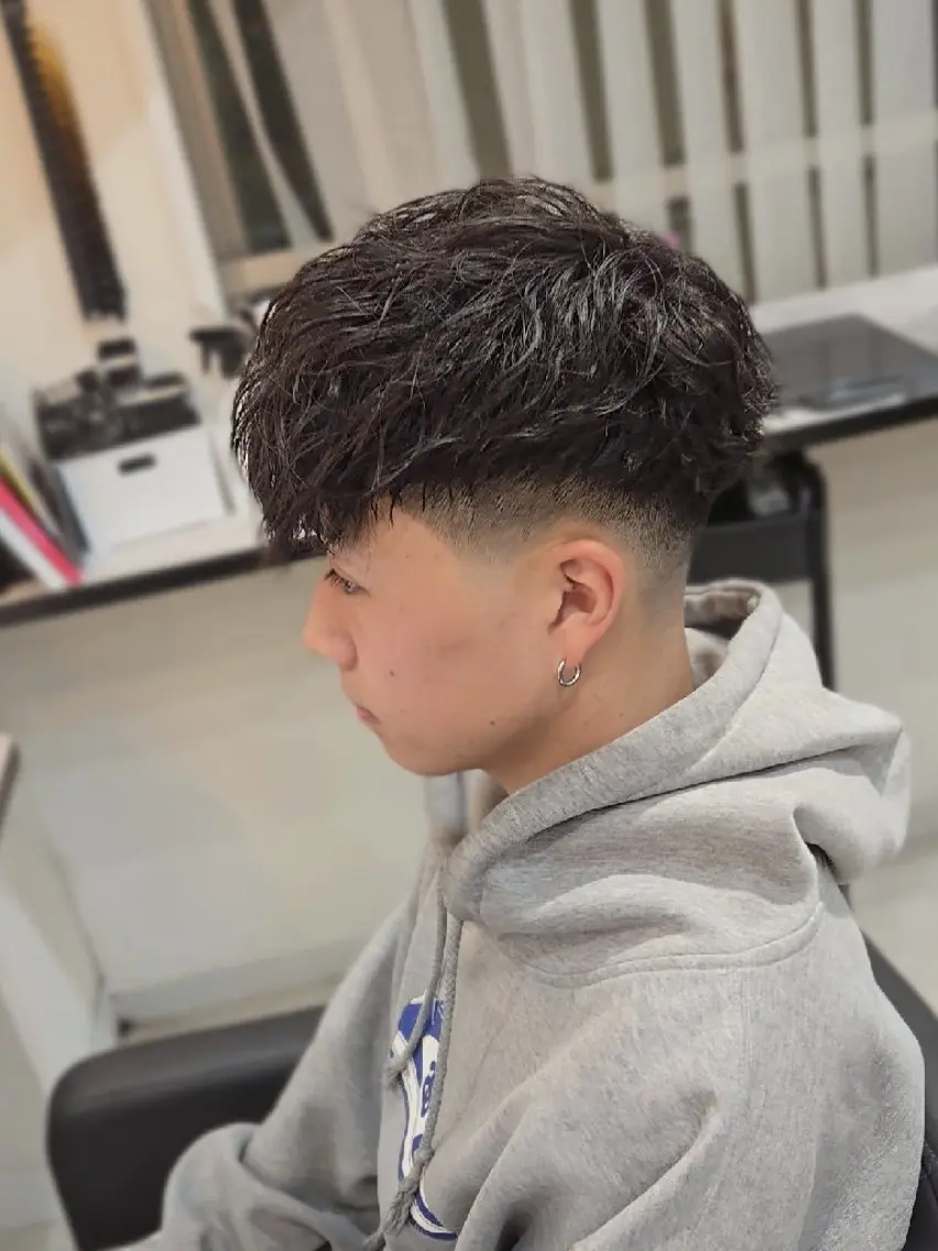 メンズ パーマ ミディアム フェードカット スペインカール カット パーマ ヘアセット LEN名古屋/パーマ 海外ヘア/メンズ特化のヘアスタイル