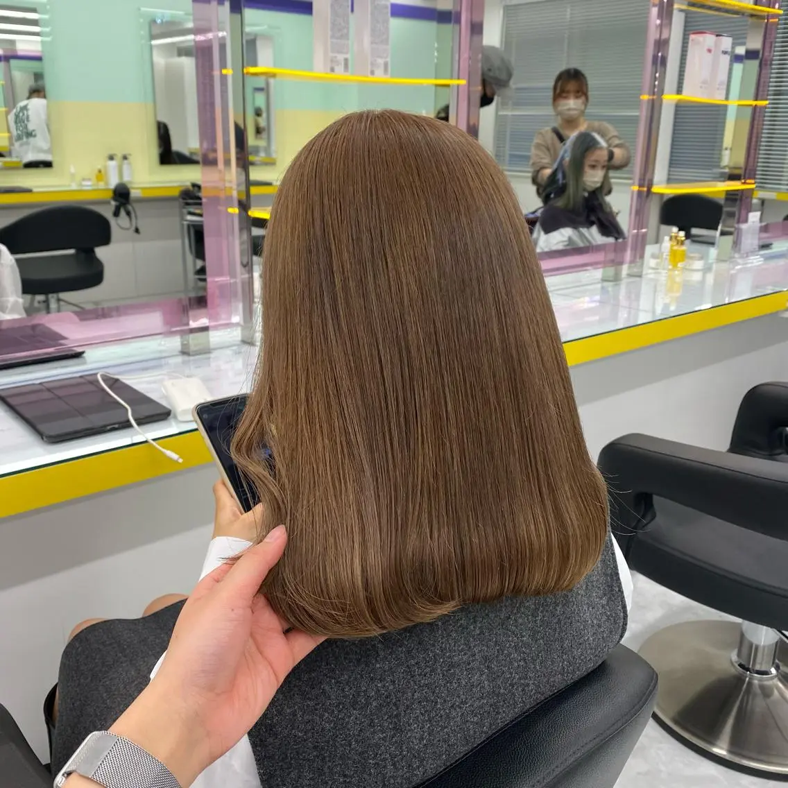 セミロング カラー ヘアアレンジ ヘアカラー トリートメント mai🍑暖色カラー /レイヤー💖のヘアスタイル