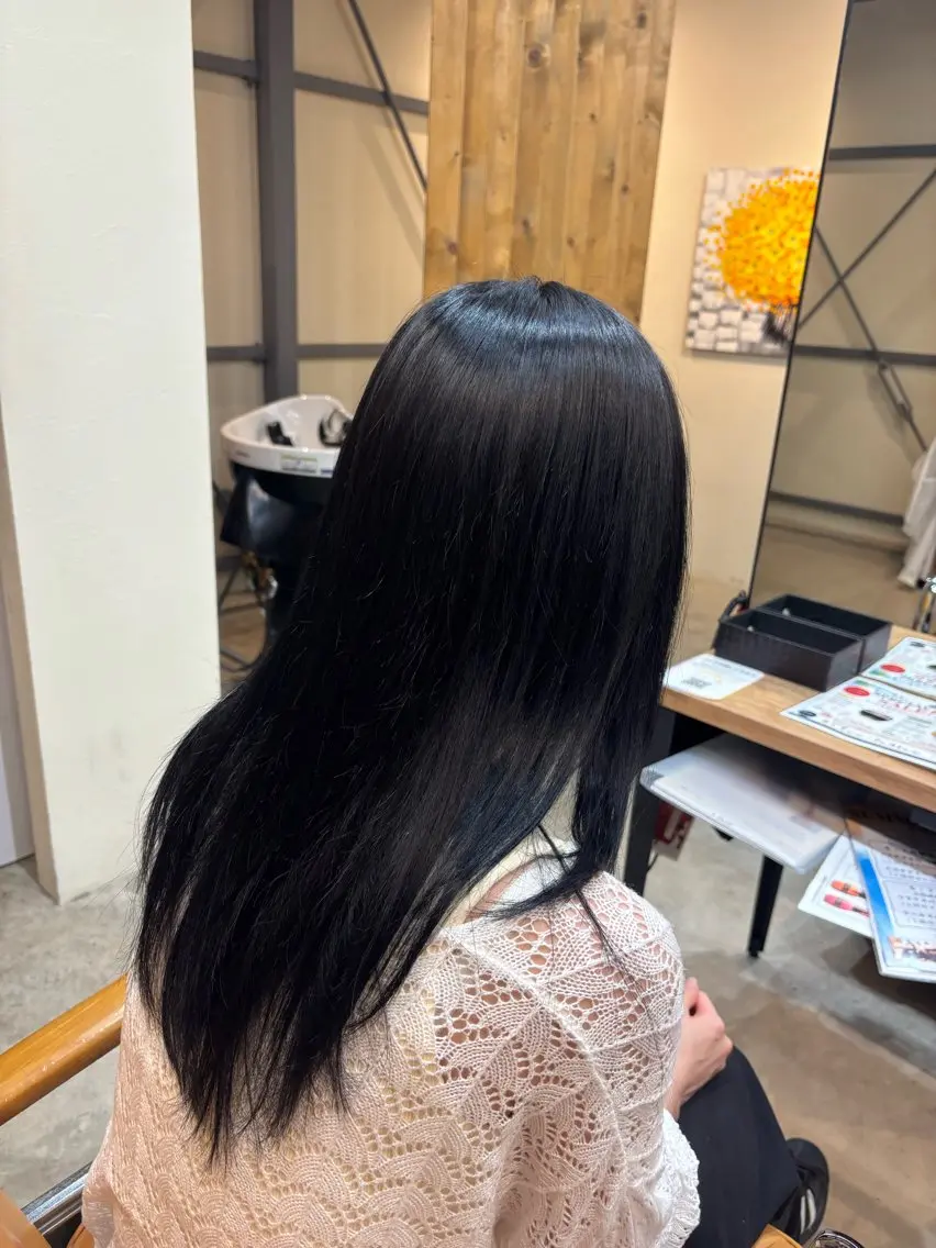 カラー 黒髪 ブルーカラー ブルーブラック 相馬 静香のヘアスタイル