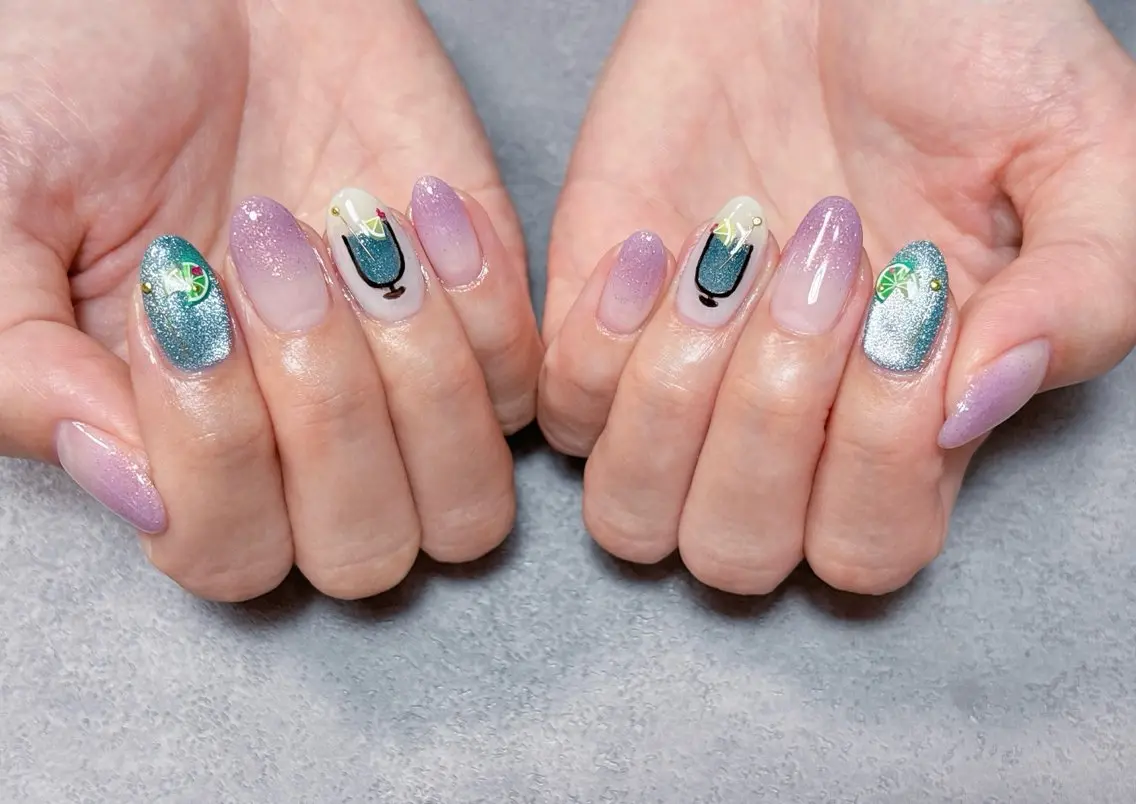 ネイル マグネットネイル 夏ネイル ハンドネイル ハンドケア 💫ゆか_ Nailartistのネイルデザイン