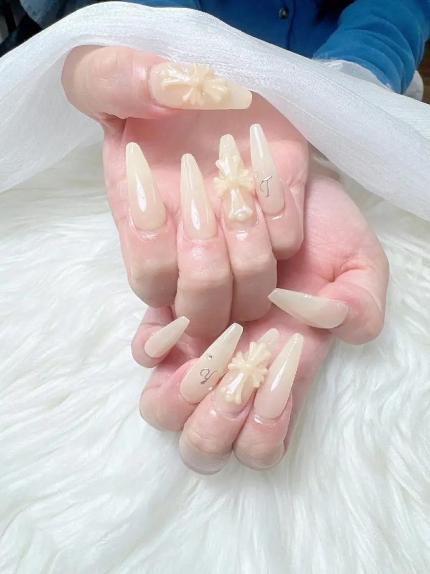 ネイル フレンチネイル グラデーション 韓国ネイル マグネットネイル ミラーネイル ハンドネイル Squen Nail shinjukuのネイルデザイン