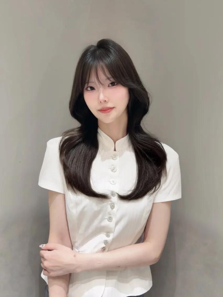 ロング カラー パーマ ヘアアレンジ 葵 本番韓国美容師 レイヤーカットのヘアスタイル