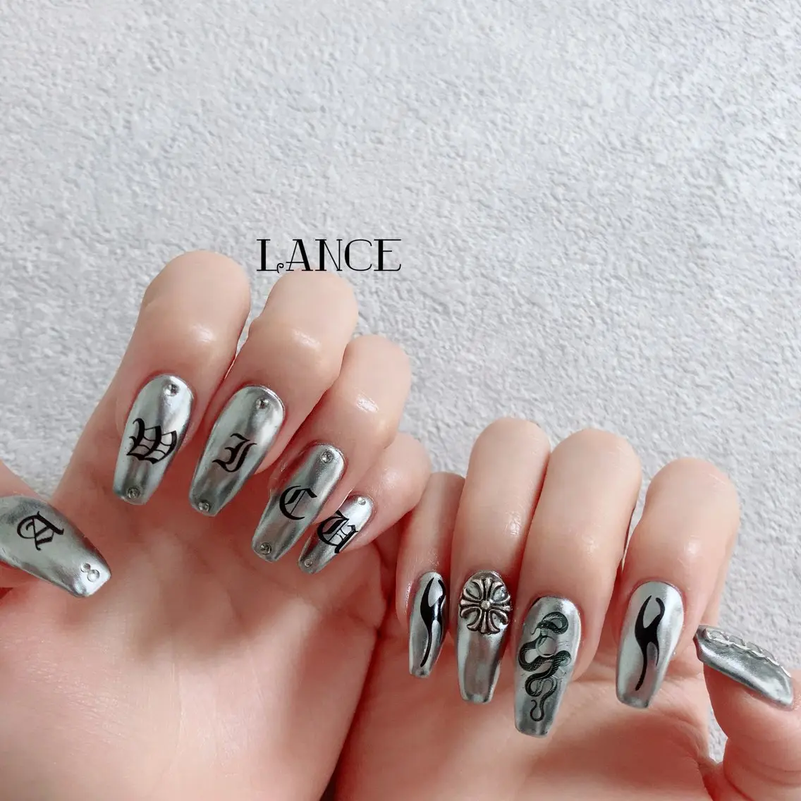 ネイル オーロラネイル フレンチネイル グラデーション キラキラネイル 韓国ネイル Lance nailのネイルデザイン