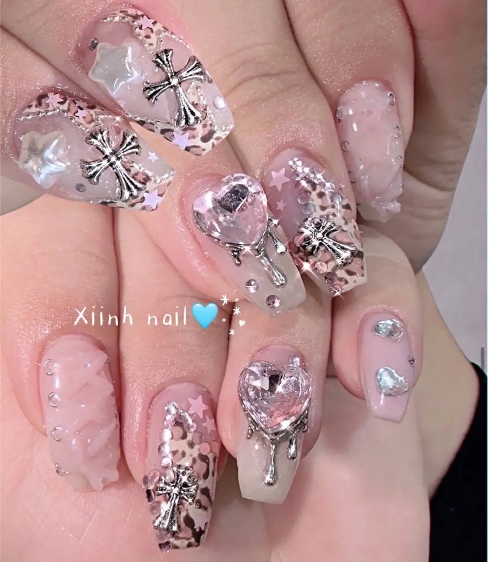 ネイル チークネイル 桜ネイル 長さ出し フットネイル ジェルネイル XIINH NAIL SALONのネイルデザイン