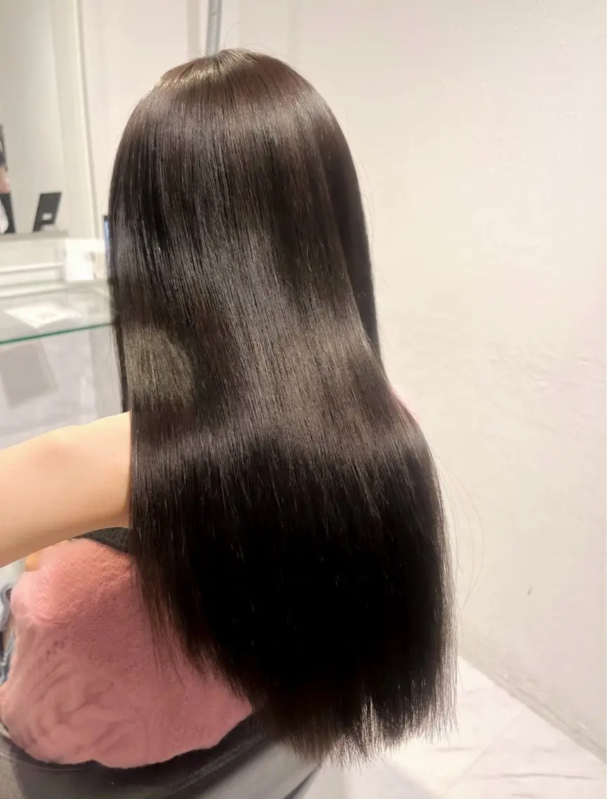 ロング カラー 🫧うる艶トレンド 🫧透明感カラーのヘアスタイル