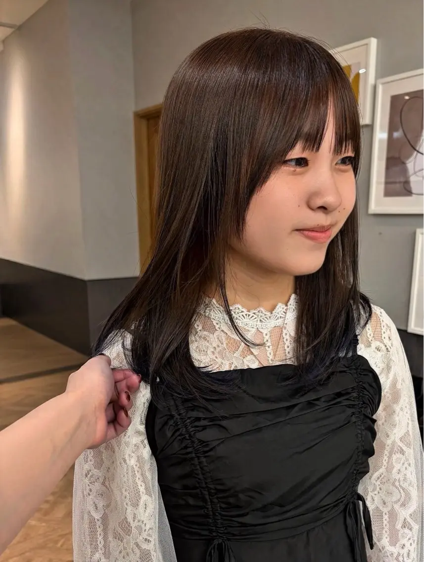 セミロング くろかわ まいのヘアスタイル