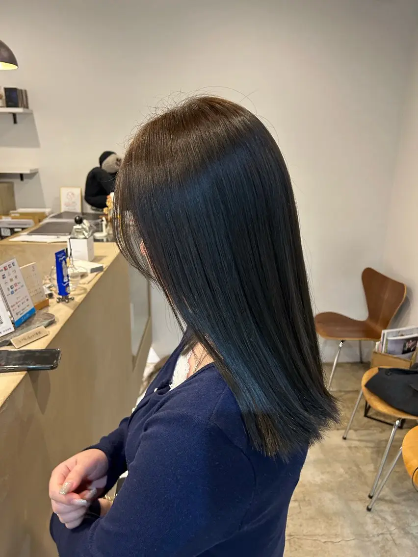 ミディアム カラー カット ヘアカラー トリートメント 川端 明莉のヘアスタイル