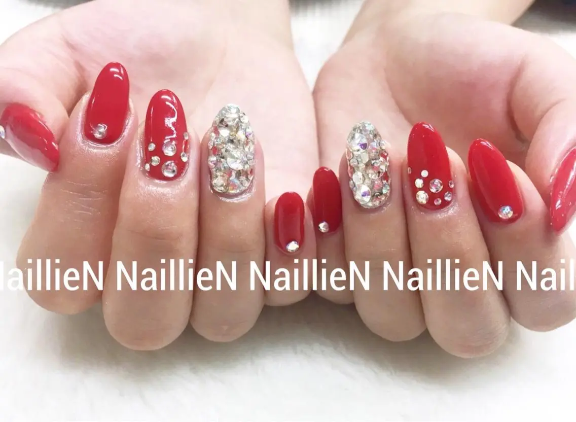 ネイル ワンカラーネイル 赤色 Nail lieNのネイルデザイン