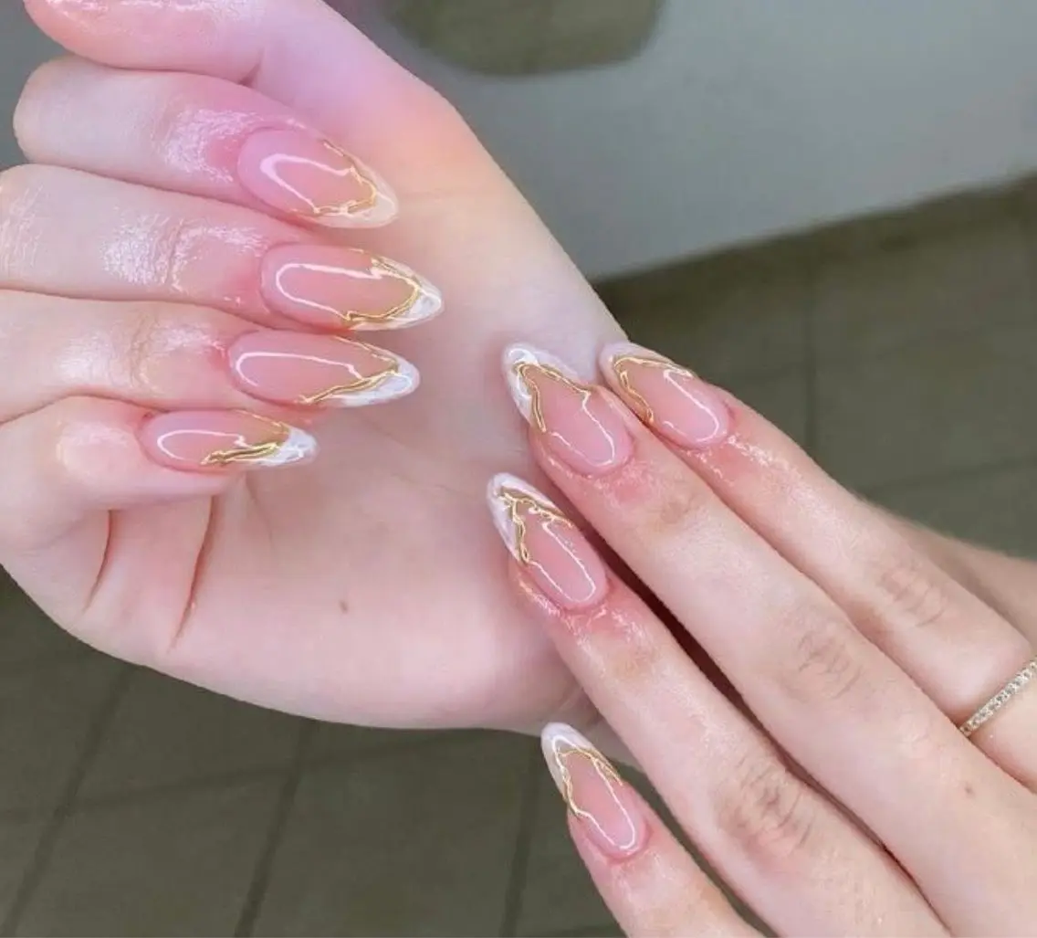 ネイル ハンドネイル T. Leeのネイルデザイン