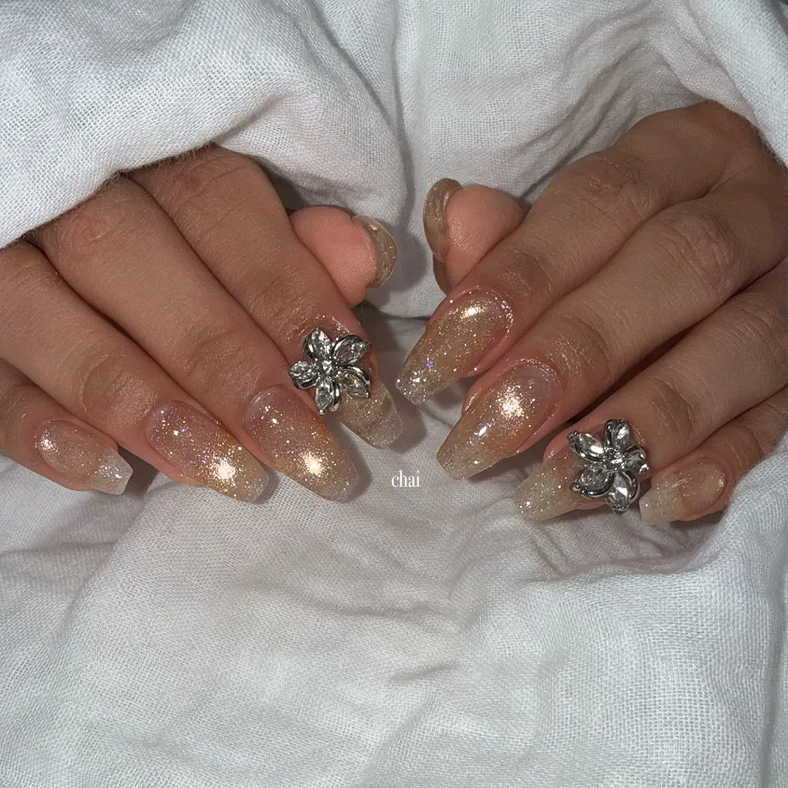 ネイル マグネットネイル ワンカラーネイル ハンドネイル chai nail + eye📍鶴橋のネイルデザイン