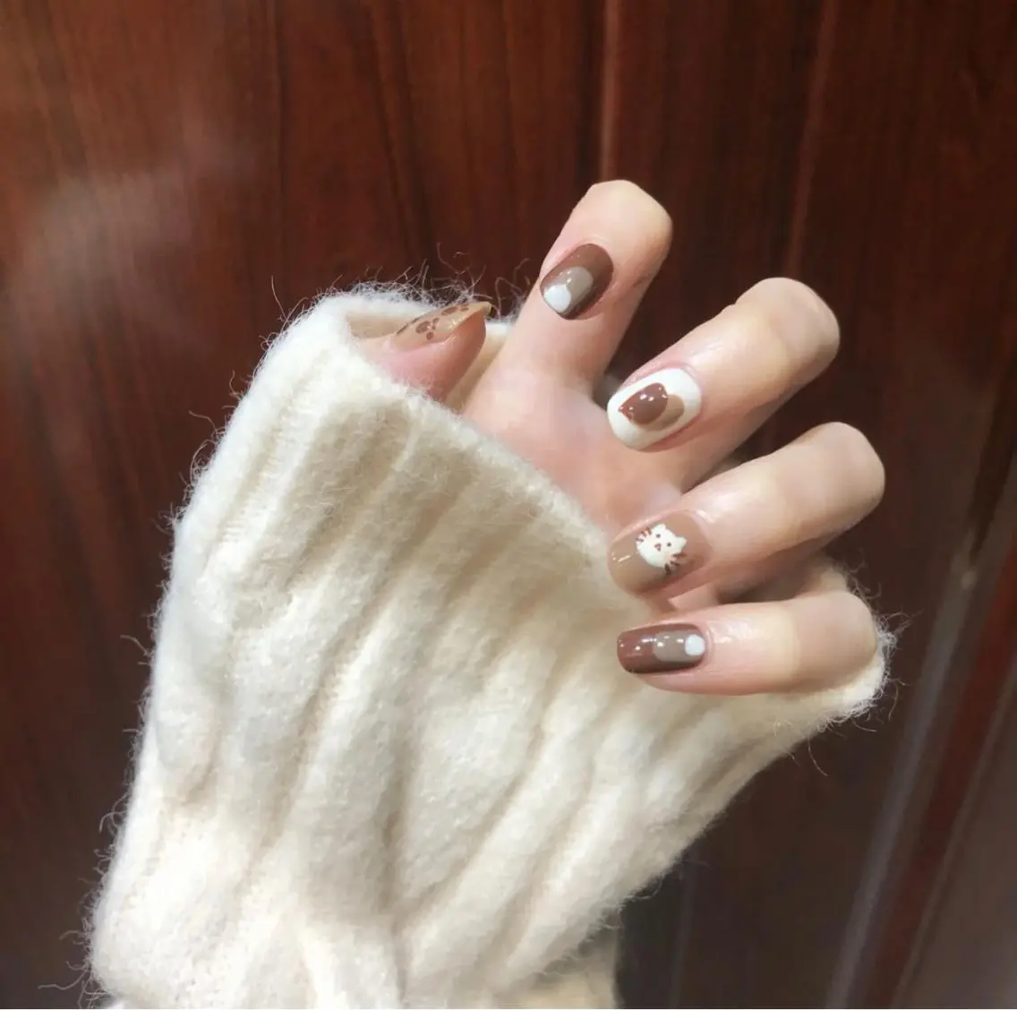 ネイル ハンドネイル Queens ciciのネイルデザイン