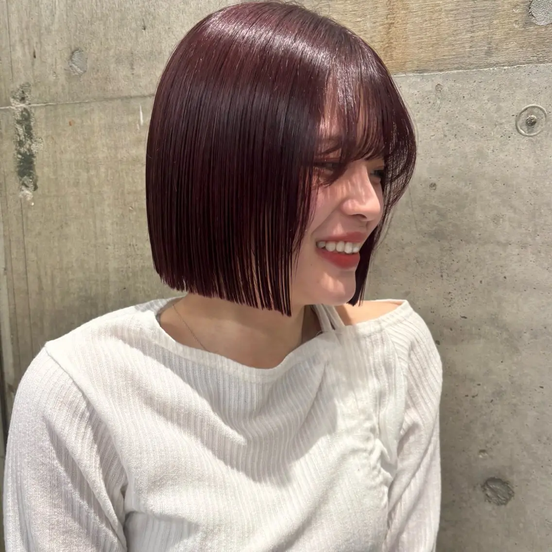 ショート 瑠己杏 :ボブ/ ハイトーンワンカラーのヘアスタイル