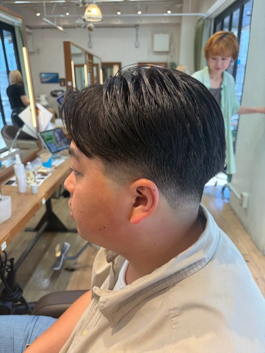 メンズ センターパート カット ワタナベ カンタのヘアスタイル