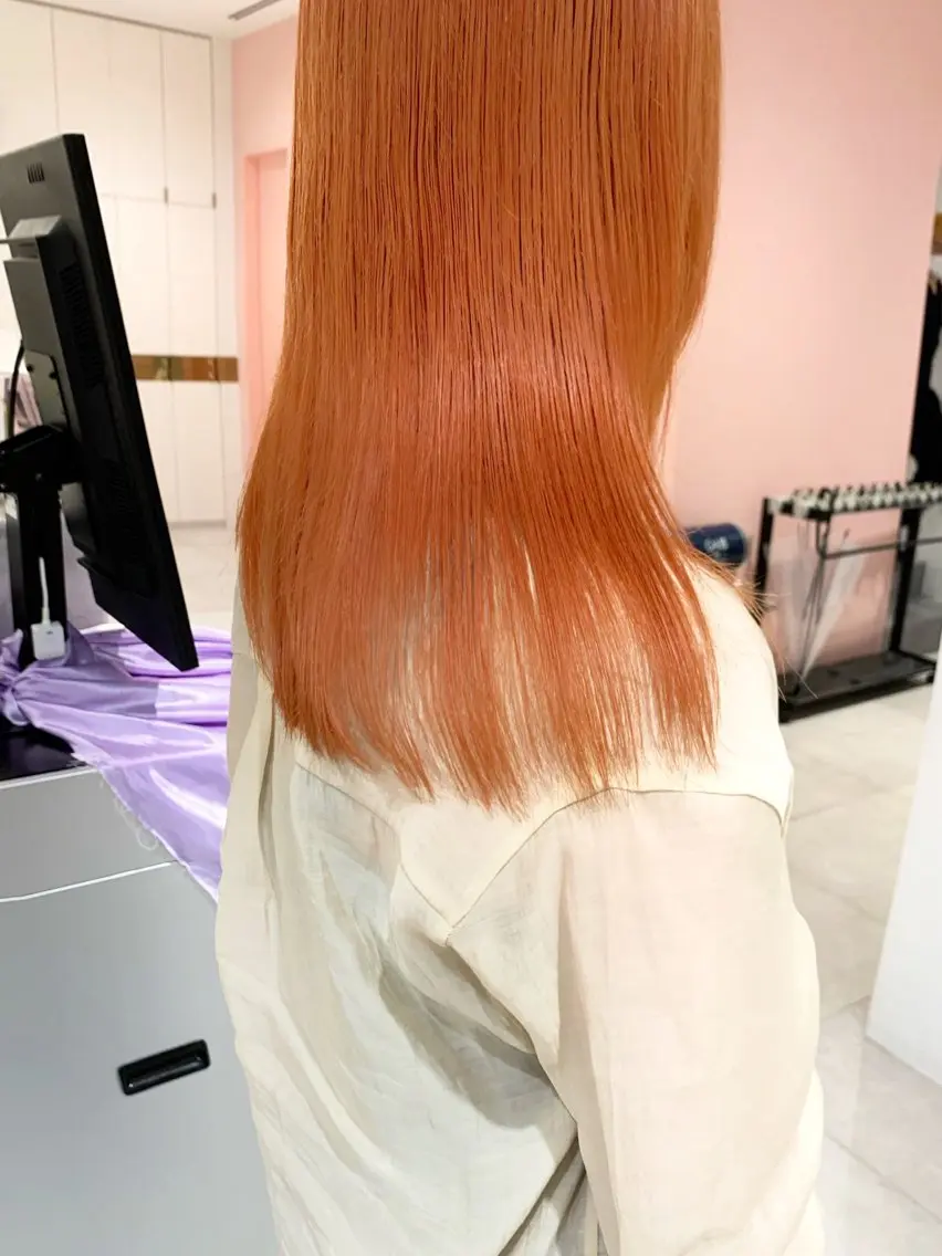 セミロング カラー アッシュ アッシュブラウン ブリーチ ブラウンカラー ケアブリーチ ヘアカラー トリートメント ヘアセット レイヤー専門家 ダブルカラー修のヘアスタイル