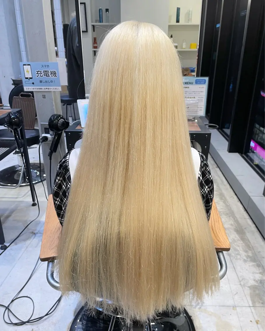 ロング カラー 抜きっぱなしブロンド ブロンド 🤍haruna 🤍SUIのヘアスタイル
