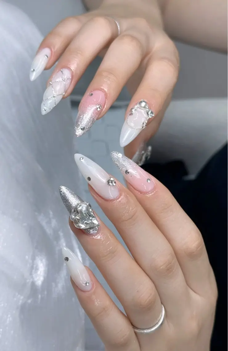 ネイル アートネイル ジェルネイル ハンドネイル Luna Nail.Novaのネイルデザイン