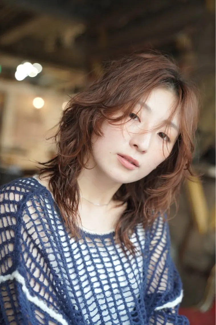 ミディアム カラー パーマ ミディアムパーマ 顔周りカット ニュアンスパーマ カット ヘアカラー パーマ トリートメント ズミ🦖髪質改善 レイヤー☆艶ボブのヘアスタイル