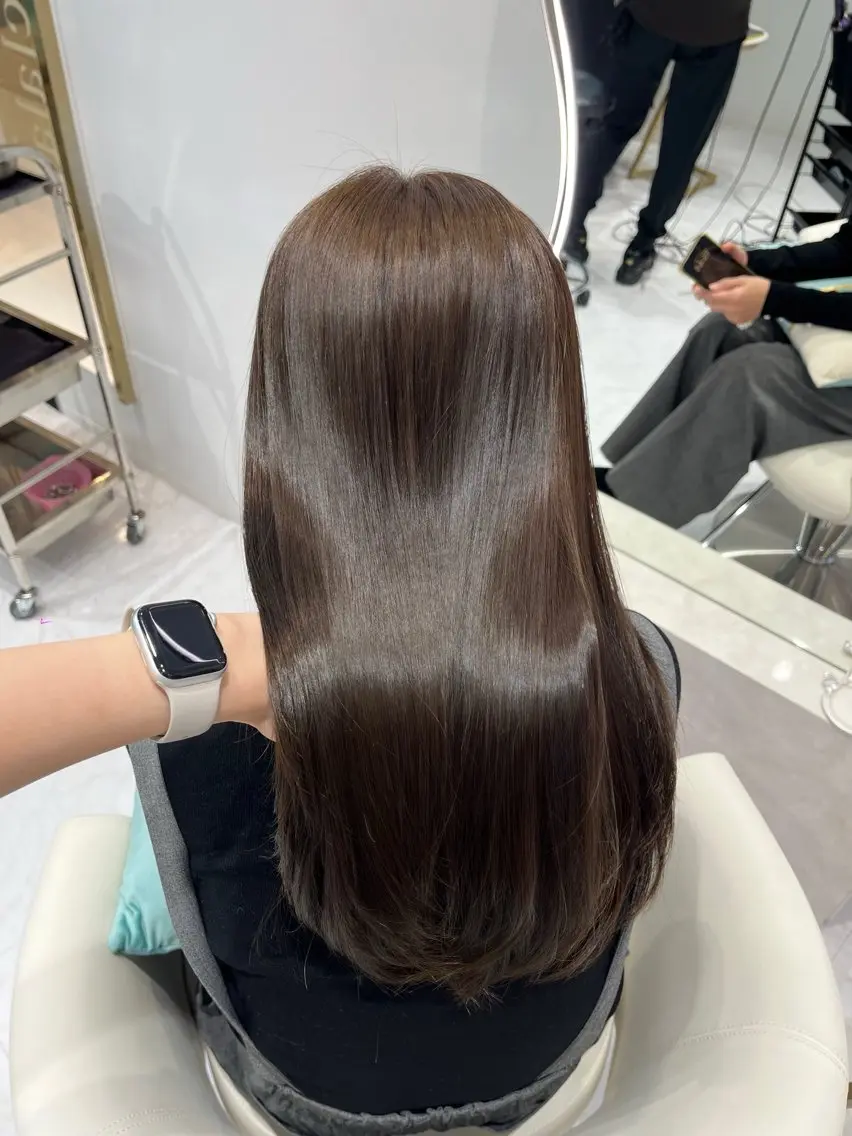 ロング カラー ベージュカラー オリーブベージュ 髪質改善 トリートメント 𝑹𝒊𝒉𝒐🎀 名駅/大人韓国ヘアのヘアスタイル